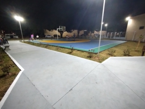 Foto de Praça de Basquete da Estação em Santa Cruz do Rio Pardo, SP por Solutudo