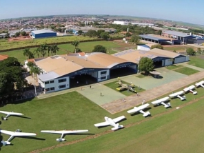 Foto de Aeroclube de Itápolis (SDIO, SP0109) em Itápolis, SP por Solutudo