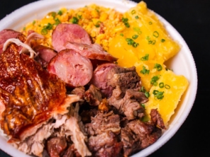 Foto de Pascoal restaurante e marmitaria em Santa Cruz do Rio Pardo, SP por Solutudo