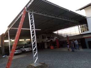 Foto de Metalúrgica e Esquadrias Montibeller em Joinville, SC por Solutudo