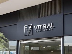 Foto de Vitral Esquadrias de Alumínio em Brasília, DF por Solutudo