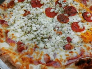 Foto de Pizzaria Delivery Pikerê em Belo Horizonte, MG por Solutudo