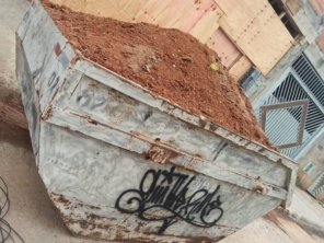Foto de caçambas para entulho e terra em Santa Isabel, SP por Solutudo