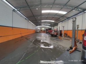 Foto de Lubricenter em Manhuaçu, MG por Solutudo