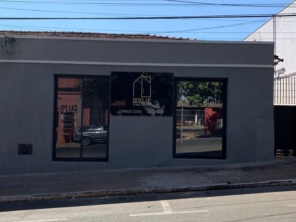 Foto de Box Lar Alumínio e Vidro em Pederneiras, SP por Solutudo