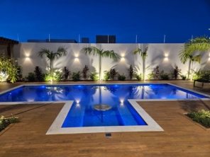 Foto de Piscinas Chacon Piscinas em Itápolis Chacon Construtor em Itápolis, SP por Solutudo