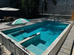 Foto de Piscinas Chacon Piscinas em Itápolis Chacon Construtor em Itápolis, SP por Solutudo