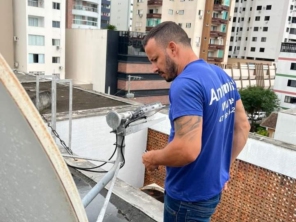 Foto de Wagner Antenista em Balneário Camboriú, SC por Solutudo