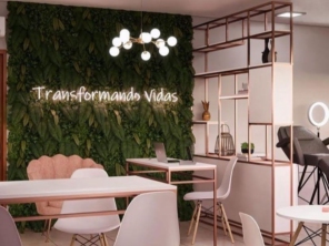 Foto de Sobrancelhas Cris Matos - Design e Reconstrução em Lagoa Santa, MG por Solutudo