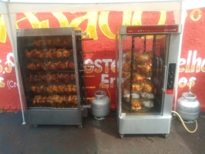 Foto de Frango Assado Do Meninão em Barretos, SP por Solutudo