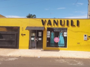 Foto de VANUILI vestidos de festa em Pederneiras, SP por Solutudo