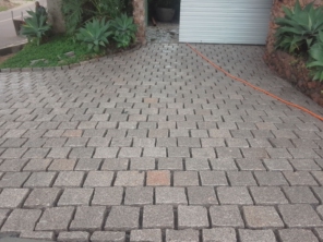 Foto de Franco Calçadas em Curitiba, PR por Solutudo