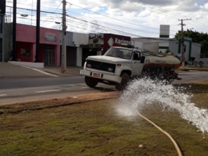 Foto de Dsc Caminhões Pipa em Barreiras, BA por Solutudo