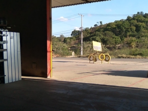 Foto de Candeias Ferro em Candeias, BA por Solutudo