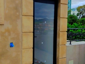 Foto de Vidracaria Decor-Vidros em Itapeva, MG por Solutudo