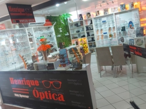 Foto de Henrique Optica em Maceió, AL por Solutudo