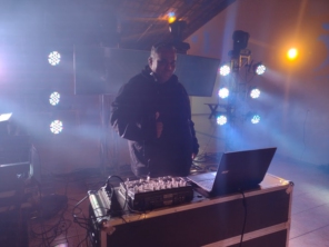 Foto de Estudio R - DJ ReverSom em Santa Cruz do Rio Pardo, SP por Solutudo