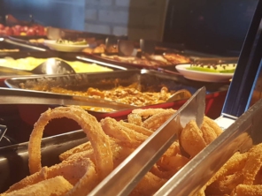 Foto de Mão na Roda Pizzaria em Botucatu, SP por Solutudo