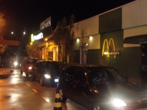 Foto de Restaurante McDonald's em Botucatu, SP por Solutudo