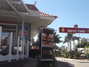 Foto de Restaurante McDonald's em Botucatu, SP por Solutudo
