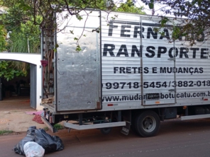 Foto de Fernando Transportes em Botucatu, SP por Solutudo