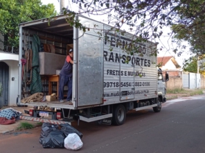 Foto de Fernando Transportes em Botucatu, SP por Solutudo