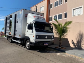 Foto de Fernando Transportes em Botucatu, SP por Solutudo