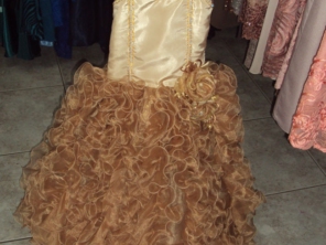 Foto de Valéria Vestidos em Botucatu, SP por Solutudo