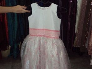 Foto de Valéria Vestidos em Botucatu, SP por Solutudo
