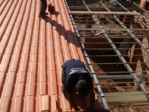Foto de BotuPortões Serralheria em Botucatu, SP por Solutudo
