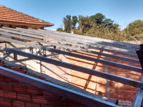 Foto de BotuPortões Serralheria em Botucatu, SP por Solutudo