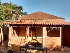 Foto de BotuPortões Serralheria em Botucatu, SP por Solutudo