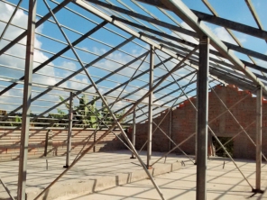 Foto de BotuPortões Serralheria em Botucatu, SP por Solutudo