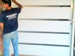 Foto de BotuPortões Serralheria em Botucatu, SP por Solutudo