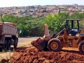 Calore Terraplenagem, Caçambas e Perfuratriz