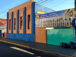 Foto de Anglo São Manuel Colégio Luma Carolina em São Manuel, SP por Solutudo