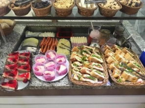 Foto de Padaria e Confeitaria 2 Meninas em Botucatu, SP por Solutudo