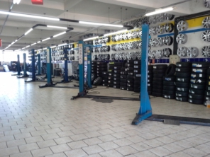 Foto de Curuzu Pneus em Botucatu, SP por Solutudo