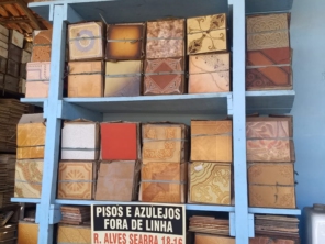 Foto de Asilo dos Azulejos em Bauru, SP por Solutudo