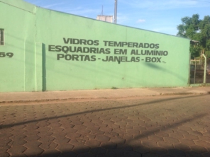 Foto de Vidraçaria e Esquadrias Salgado em Avaré, SP por Solutudo