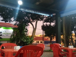 Foto de Carlinhos Lanches (Praça Paratodos) em Botucatu, SP por Solutudo