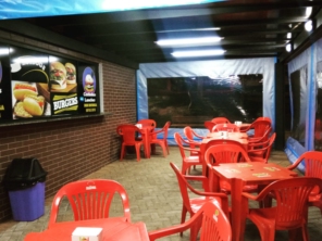 Foto de Carlinhos Lanches (Praça Paratodos) em Botucatu, SP por Solutudo