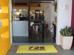 Foto de Academia 725 em Botucatu, SP por Solutudo