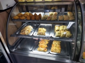 Foto de Via Pães em Bauru, SP por Solutudo