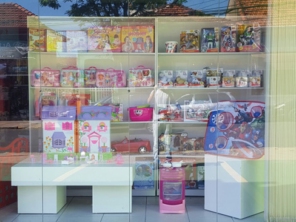 Foto de Cine & Magia Brinquedos - Rua Amando em Botucatu, SP por Solutudo