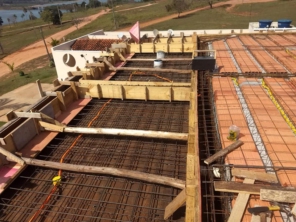 A F & B Ferragens em Avaré atua no mercado de aço para construção civil cortado, dobrado e armado, há mais de 6 anos, com total dedicação a seus clientes. 
Aqui você encontra colunas, vigas, sapatas, vergalhões, brocas, treliças, malha pop, pregos e arames recozidos. 


PRATICIDADE E AGILIDADE, OFERECENDO SOLUÇÕES INOVADORAS, PARA CONSTRUÇÃO CIVIL, GARANTINDO ASSIM A SATISFAÇÃO DOS NOSSOS CLIENTE,  PROFISSIONAIS DA CONSTRUÇÃO CIVIL, DO PEDREIRO AO ENGENHEIRO .