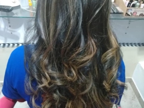 Foto de Fabi Cabeleireira em Botucatu, SP por Solutudo