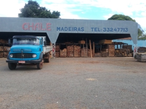 Foto de Chalé Madeiras em Assis, SP por Solutudo