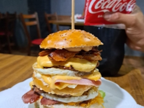 Foto de Chaparral Hamburgueria em Santa Cruz do Rio Pardo, SP por Solutudo