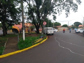 Foto de EMEF "Professor Arnaldo Moraes Ribeiro" em Santa Cruz do Rio Pardo, SP por Solutudo